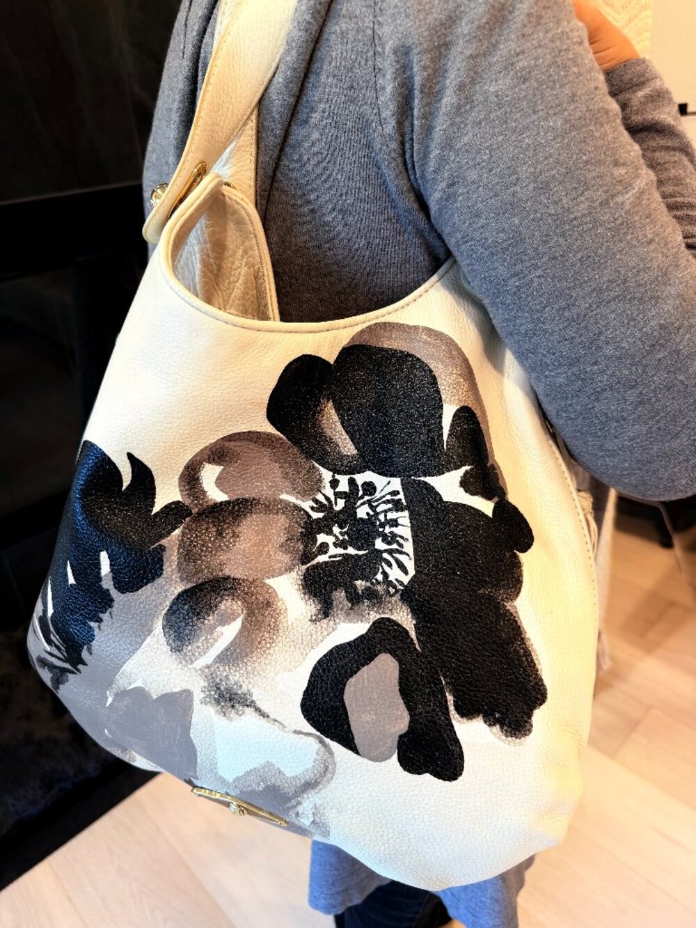 Elliott Lucca White Leather Floral Hobo Shoulder Bag Large